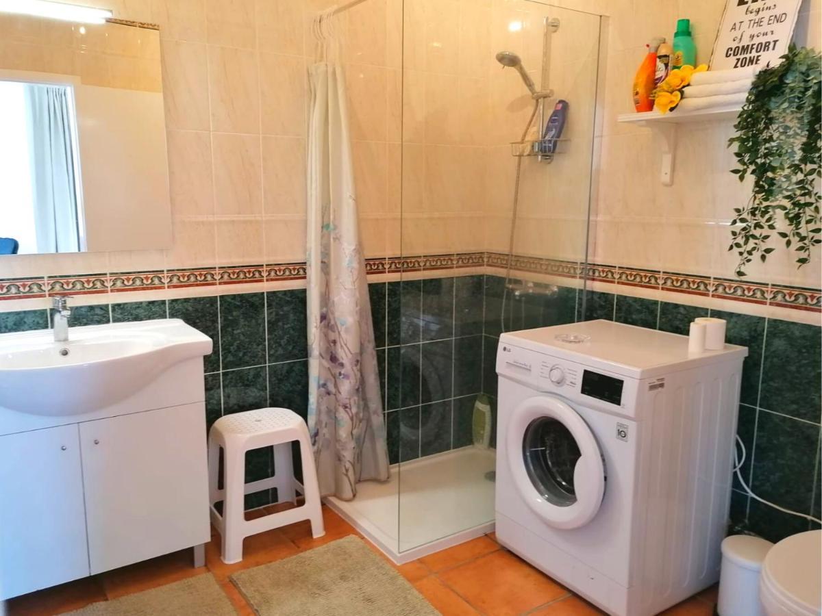 Sweden Apartment - Top Floor One Bedroom With Sea Views - Rs Lagos Esterno foto